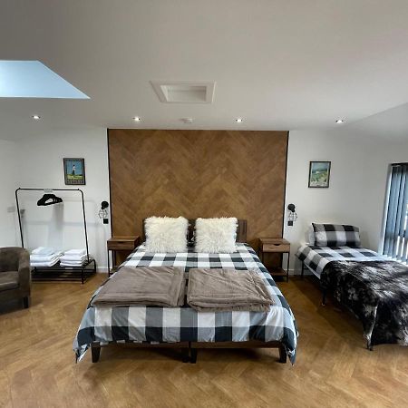 Golfers Dream Guest Suite With Onsite Golf Studio Available For Booking By Guests Strathkinness 外观 照片