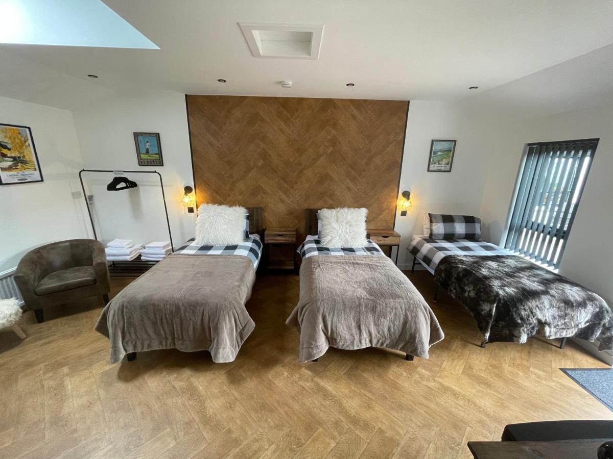 Golfers Dream Guest Suite With Onsite Golf Studio Available For Booking By Guests Strathkinness 外观 照片